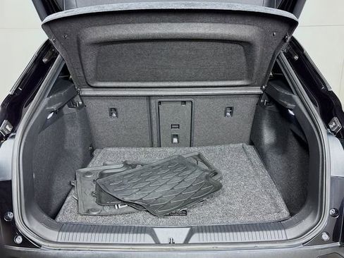 Used 2023 Volkswagen ID.4 Pro S image 27