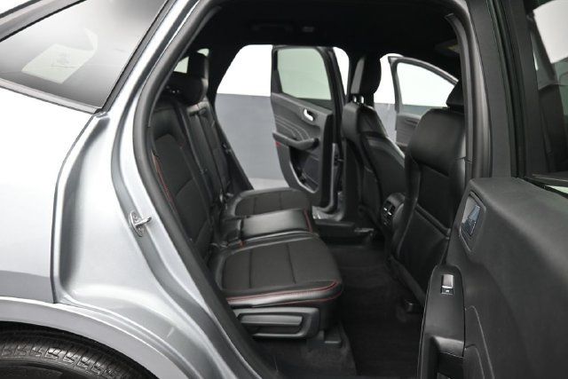 Certified 2024 Ford Escape ST-Line w/ Tech Pack #1 AWD/4WD image 24