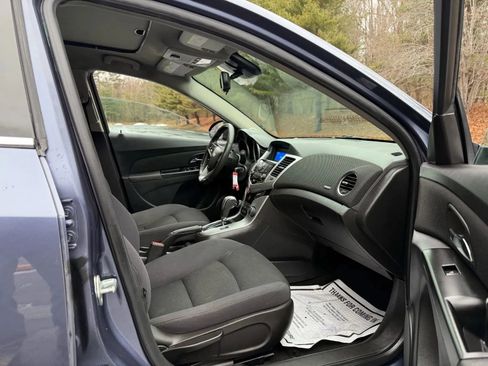 Used 2014 Chevrolet Cruze LT FWD image 19