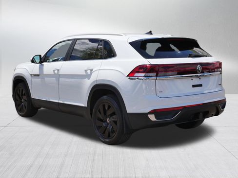 Used 2024 Volkswagen Atlas Cross Sport SE AWD/4WD image 5
