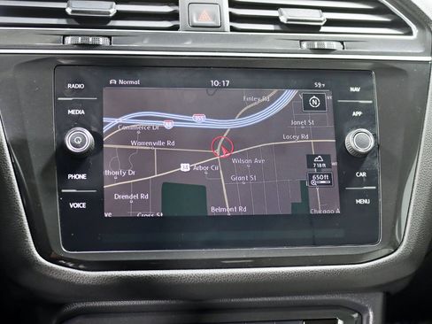 Used 2019 Volkswagen Tiguan SEL w/ 3rd Row Seat Package image 17