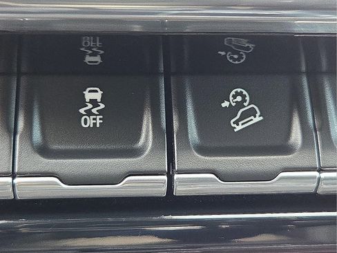 Used 2024 Chevrolet Silverado 1500 LTZ image 21