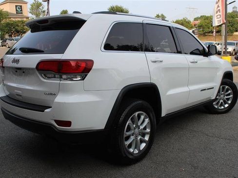 Used 2021 Jeep Grand Cherokee Laredo AWD/4WD image 5