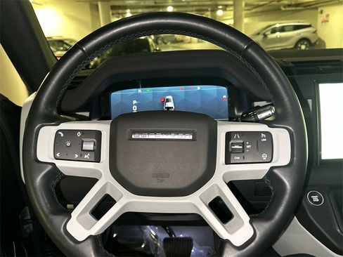 Used 2022 Land Rover Defender 110 X-Dynamic SE image 26