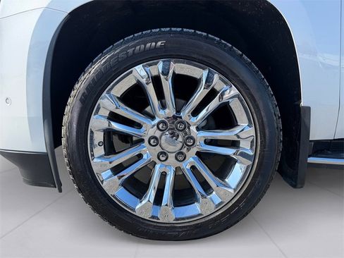 Used 2019 Cadillac Escalade ESV Luxury image 9