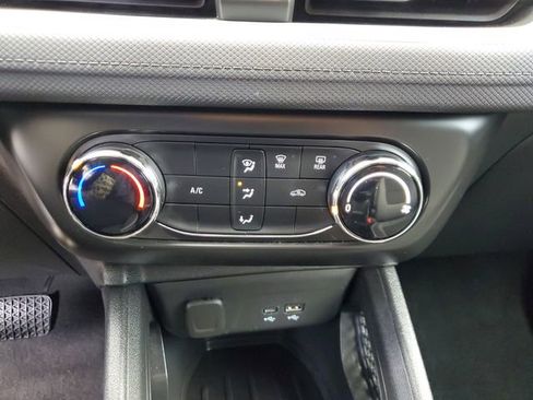Used 2024 Chevrolet TrailBlazer LS FWD image 20