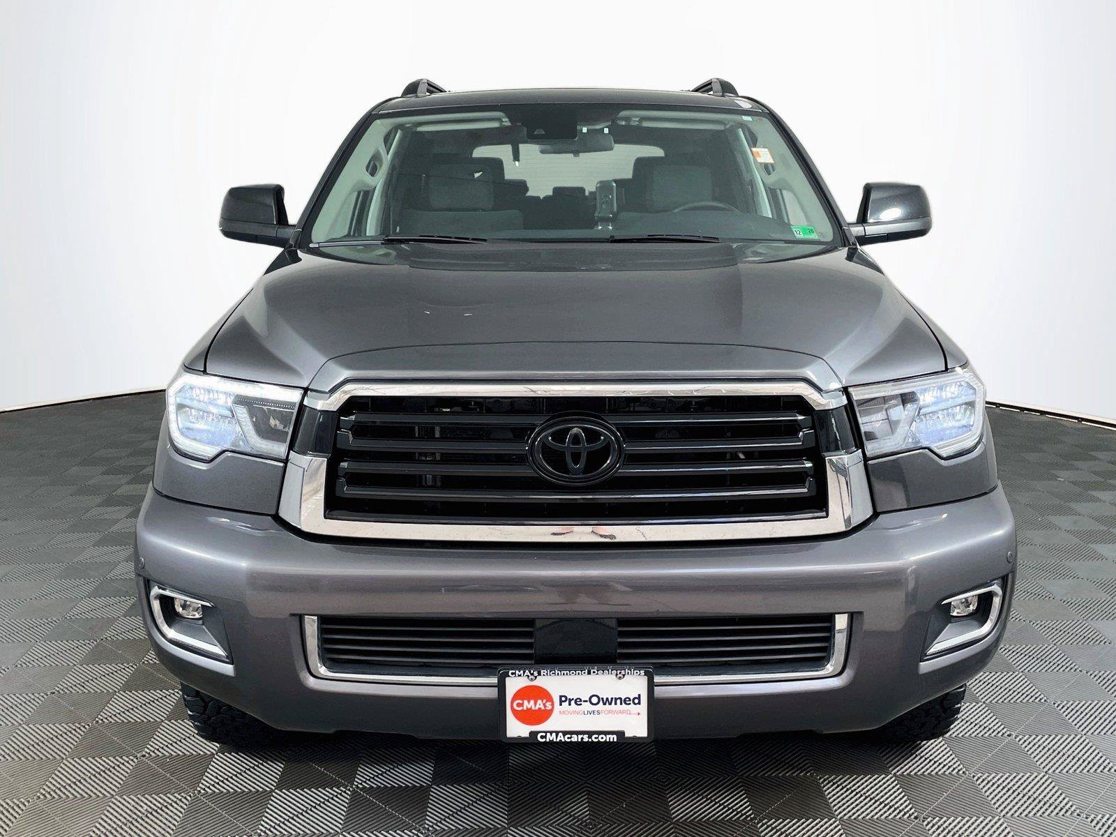 Used 2022 Toyota Sequoia TRD Sport AWD/4WD image 2