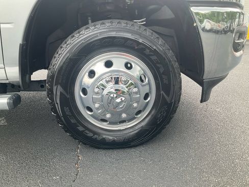 Used 2024 RAM 3500 Laramie w/ Towing Technology Group AWD/4WD image 10