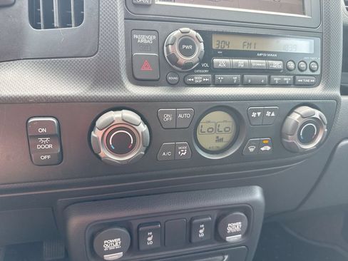 Used 2014 Honda Ridgeline SE image 17