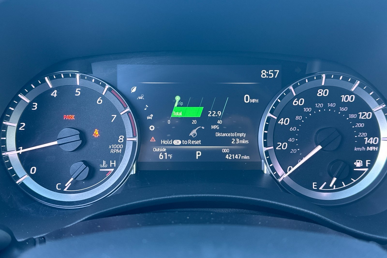 Used 2023 Toyota Highlander XLE FWD image 24