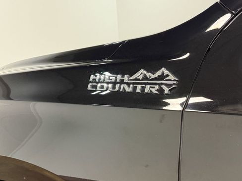 Used 2025 Chevrolet Tahoe High Country AWD/4WD image 53