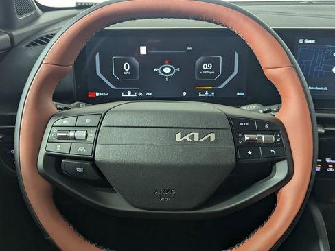 New 2026 Kia Sportage SX FWD image 16