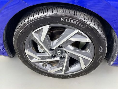Certified 2025 Hyundai Elantra Sport FWD image 32