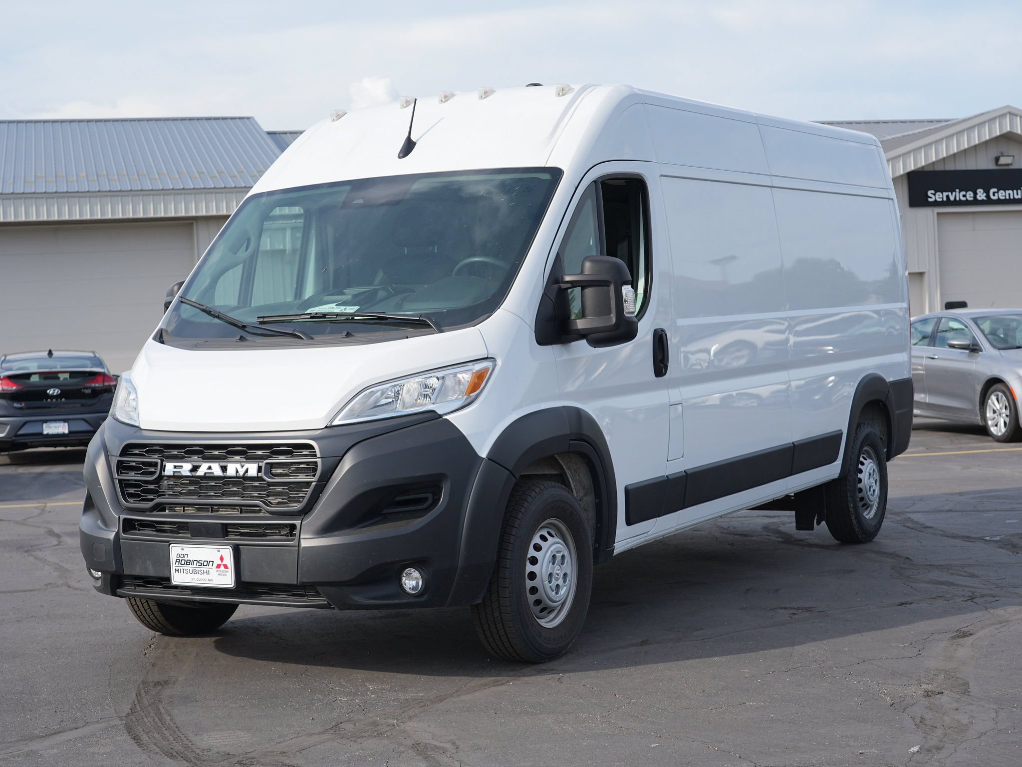 Used 2024 RAM ProMaster 2500 w/ Convenience Group FWD image 8