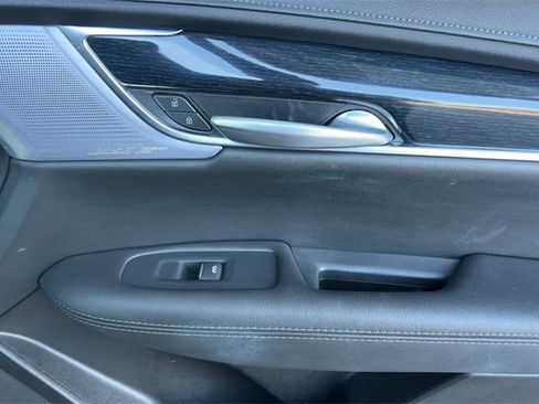 Used 2025 Cadillac XT5 Premium Luxury image 22