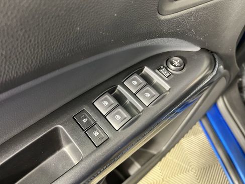 Used 2022 Chevrolet Colorado Z71 AWD/4WD image 21