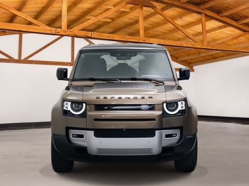Used 2021 Land Rover Defender 110 SE AWD/4WD image 8