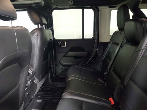 Used 2020 Jeep Wrangler Unlimited Sahara AWD/4WD image 9
