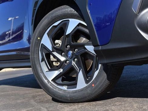 Used 2024 Subaru Crosstrek 2.5i Limited w/ Crosstrek Mirror Package image 3