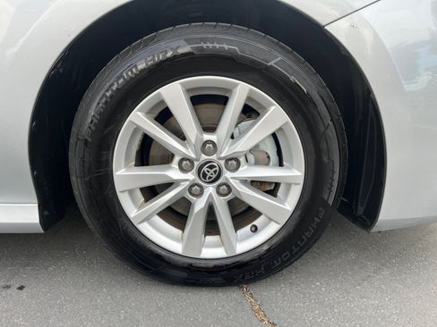 Used 2025 Toyota Camry LE FWD image 30