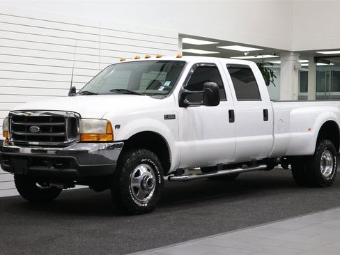 Used 2001 Ford F350 Lariat image 3
