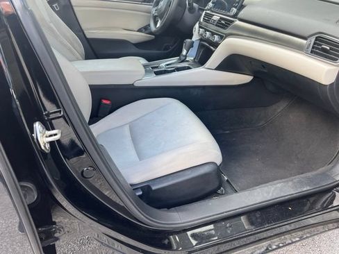Used 2018 Honda Accord LX image 6