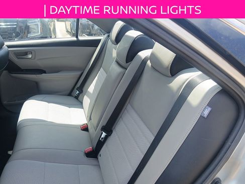 Used 2017 Toyota Camry SE FWD image 10