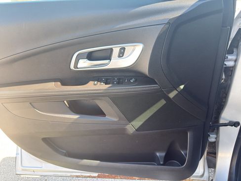 Used 2014 Chevrolet Equinox LS FWD image 22