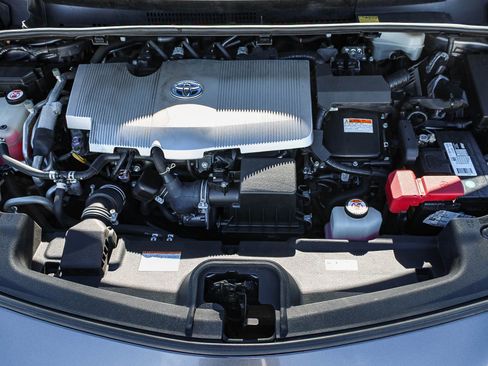 Used 2018 Toyota Prius Prime Premium image 27