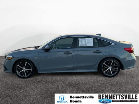 Used 2024 Honda Civic Touring image 2