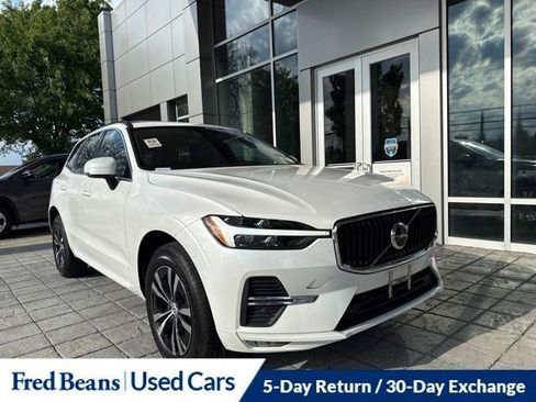 Used 2023 Volvo XC60 B5 Core AWD/4WD image 1