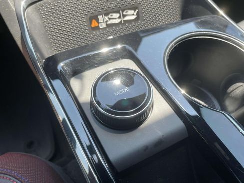 Used 2025 Chevrolet Equinox RS w/ Safety and Technology Package FWD image 30