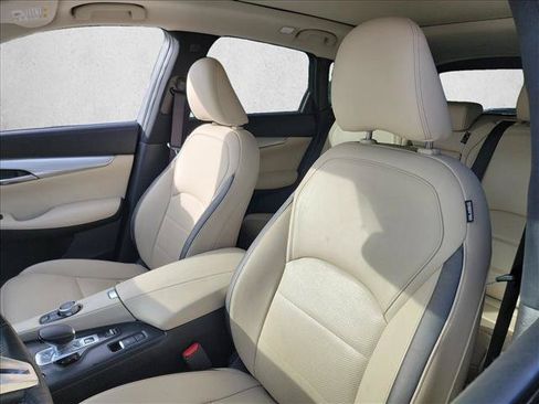 Used 2019 INFINITI QX50 Essential FWD image 10
