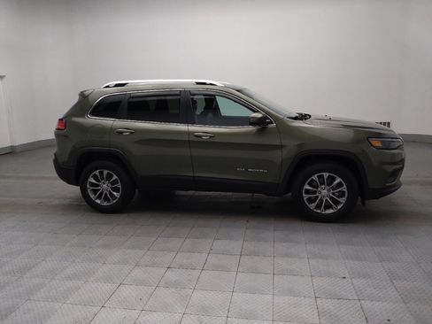 Used 2019 Jeep Cherokee Latitude Plus image 11