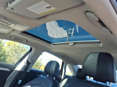 Used 2021 Volkswagen Jetta SE image 25