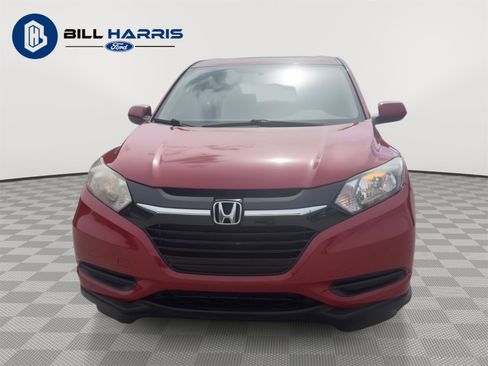 Used 2018 Honda HR-V LX image 2