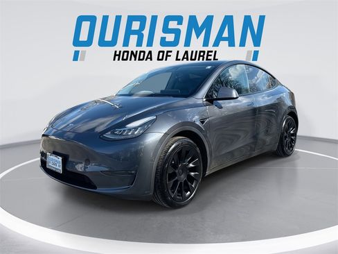 Used 2021 Tesla Model Y Long Range image 1