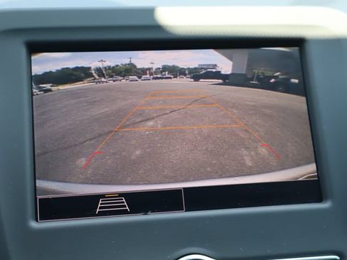 Used 2023 Chevrolet Equinox LS FWD image 30