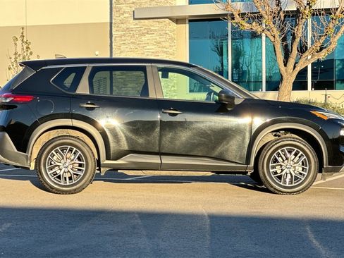 Used 2023 Nissan Rogue S image 3