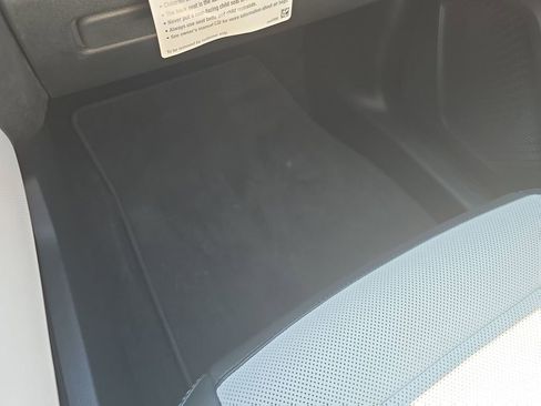 Used 2024 Chevrolet Equinox EV LT image 33