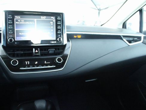 Certified 2021 Toyota Corolla LE image 37
