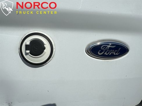 Used 2016 Ford Transit Connect XL image 14