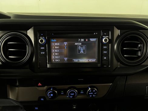 Certified 2018 Toyota Tacoma SR w/ SR Convenience Package RWD image 17