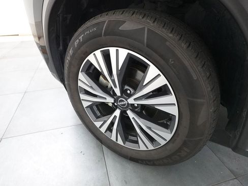 Used 2022 Nissan Rogue SV image 29