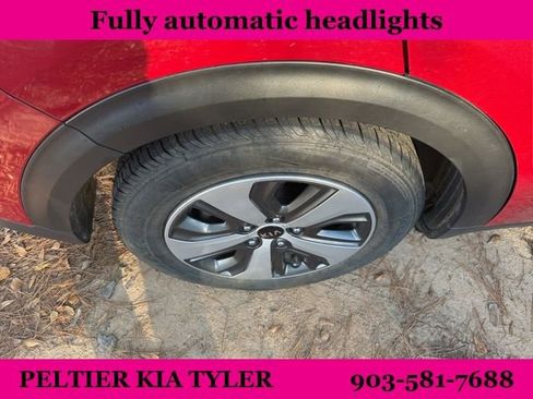 Used 2018 Kia Niro LX image 10