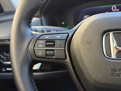 Used 2023 Honda Accord EX-L image 18