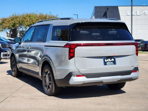 New 2026 Kia Carnival EX image 3