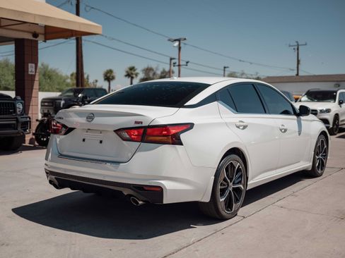 Used 2023 Nissan Altima 2.5 SR FWD image 4