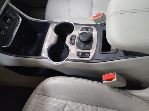 Used 2020 GMC Terrain Denali w/ Denali Premium Package FWD image 26