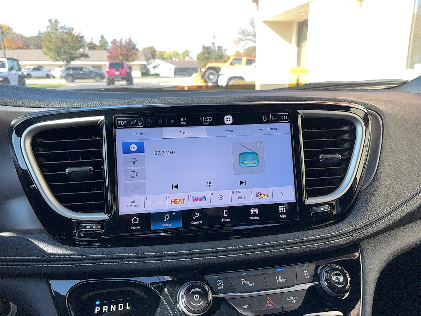 New 2026 Chrysler Pacifica Select AWD/4WD image 23